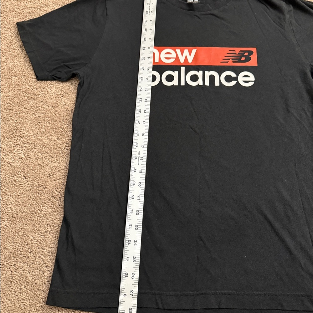 New Balance Tshirt Women size Large Black Red Logo Tee Short Sleeve Cotton Top - Picture 5 of 8
